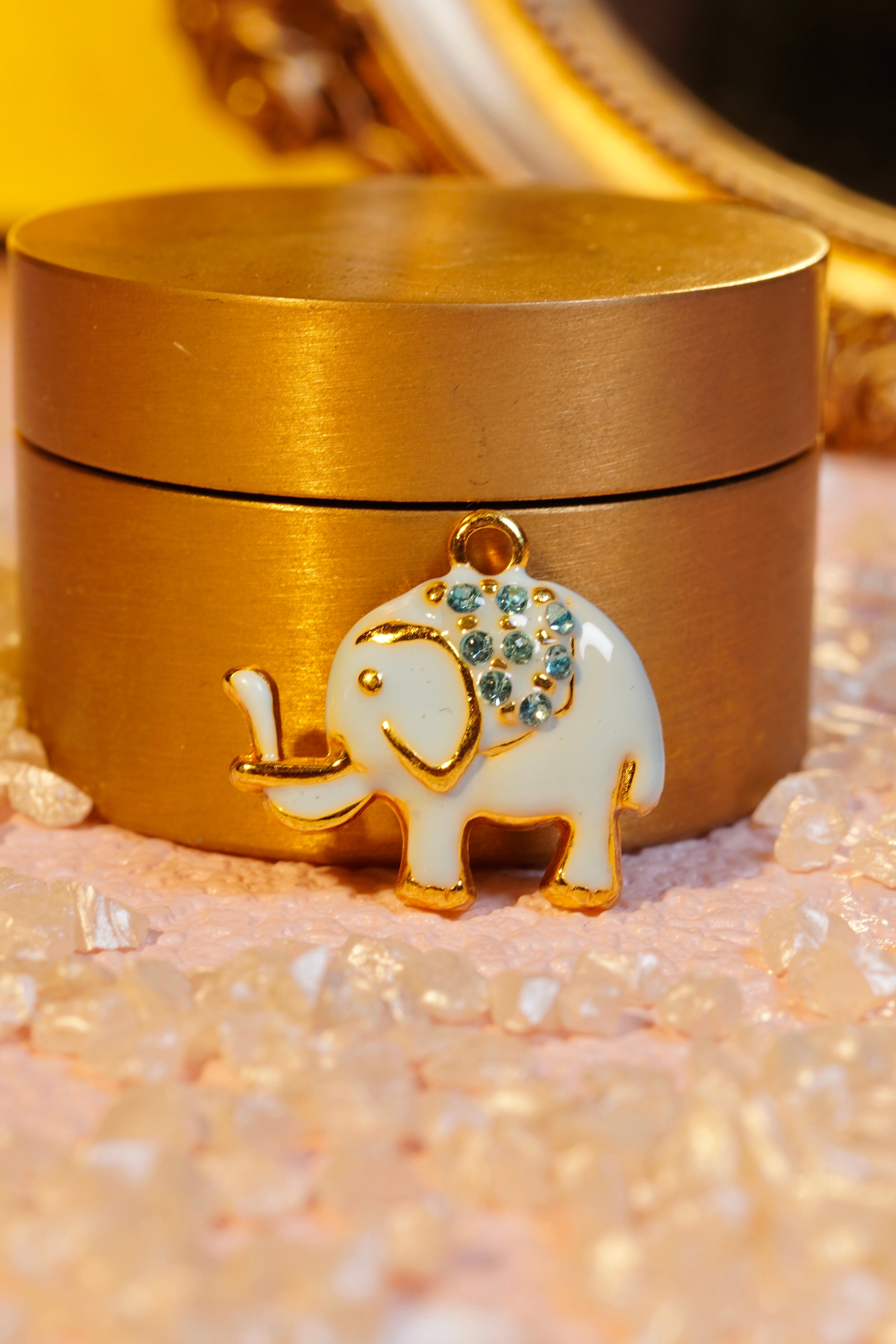 Hundred Million Elephant