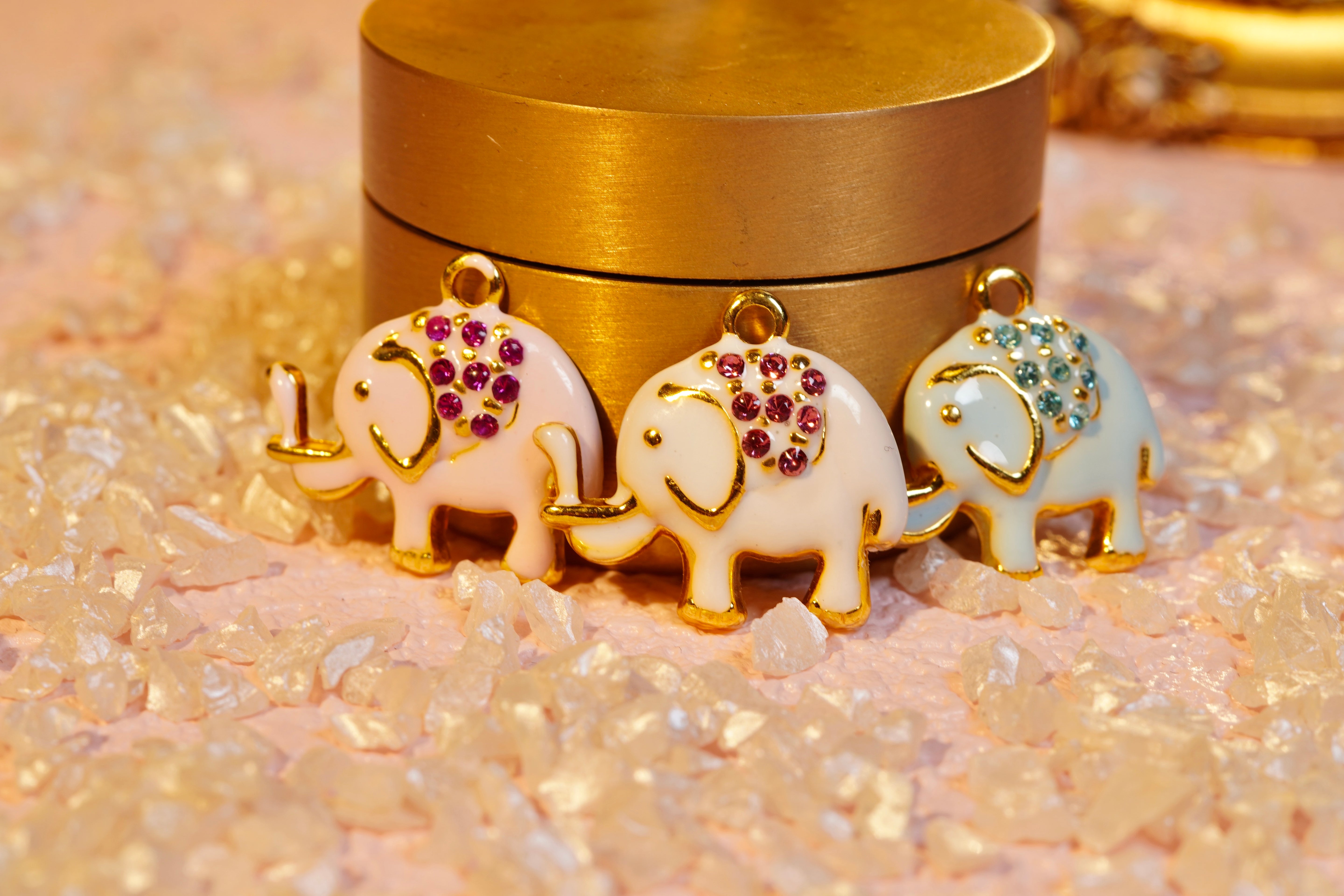 Hundred Million Elephant