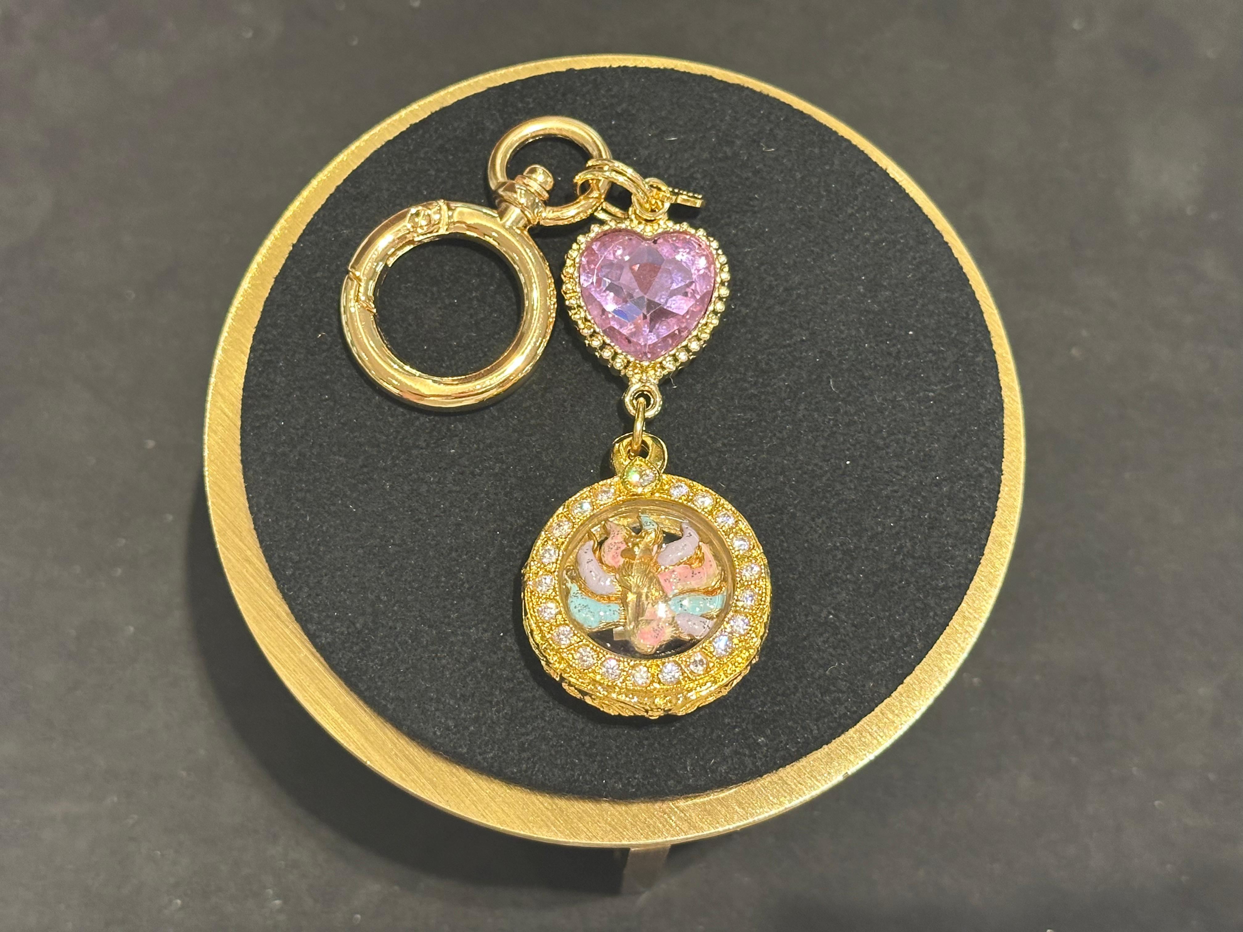 Nine-Tailed Fox Pill (W/O Keychain)